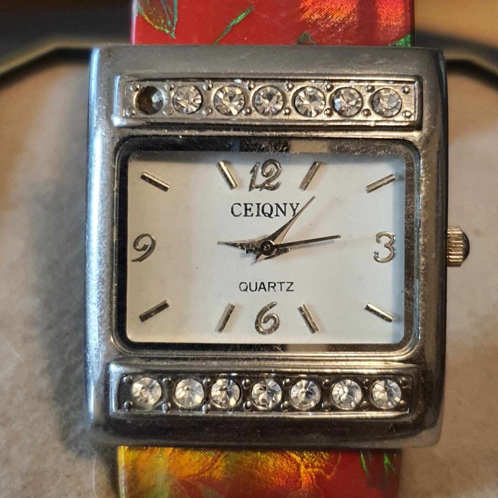 🦋10/$20🦋 Ceiqny Silver Rhinestone w/Colorful Cuff Bracelet Women's Watch